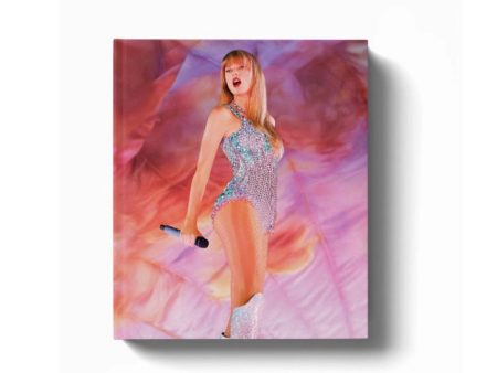 The Official Taylor Swift The Eras Tour Book *en existencia* Hot on Sale